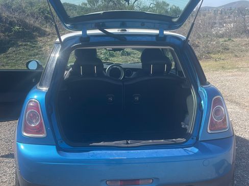 Used 2012 MINI Cooper Hardtop image 2