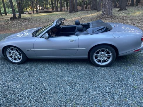 Used 2002 Jaguar XK8 Convertible RWD image 4