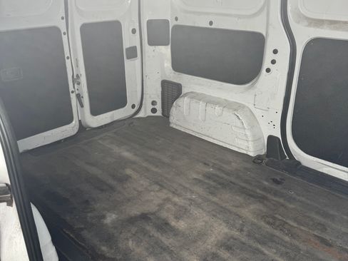 Used 2015 Nissan NV200 SV image 9