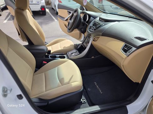 Used 2013 Hyundai Elantra GLS image 16