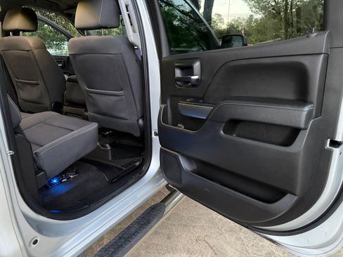 Used 2018 Chevrolet Silverado 1500 LT w/ LT Eassist Package image 10