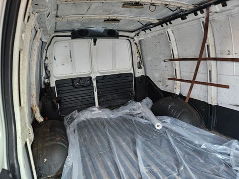 Used 2015 Chevrolet Express 3500 Extended image 11