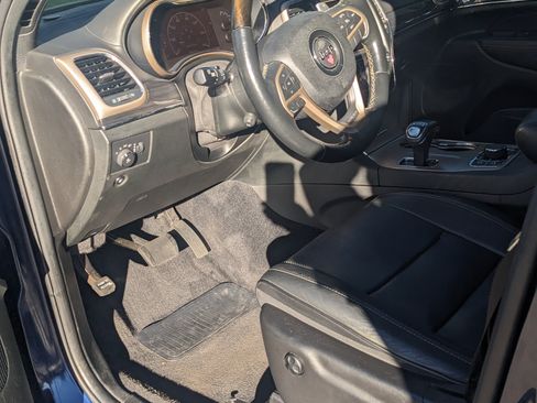 Used 2014 Jeep Grand Cherokee Overland image 6