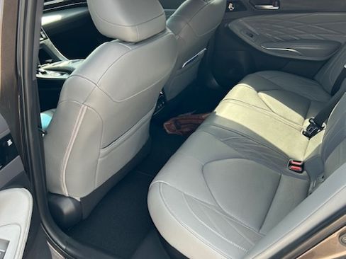 Used 2019 Toyota Avalon Limited w/ Advanced Safety Package image 12