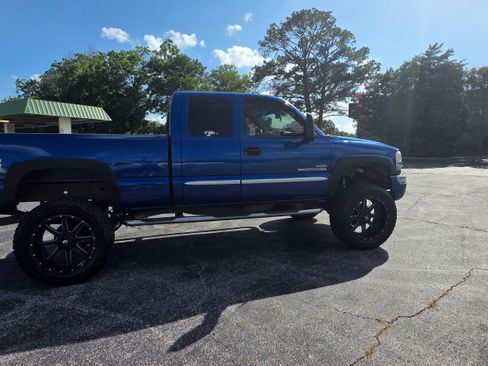 Used 2003 GMC Sierra 2500 SLT w/ SLT Preferred Equipment Group image 4