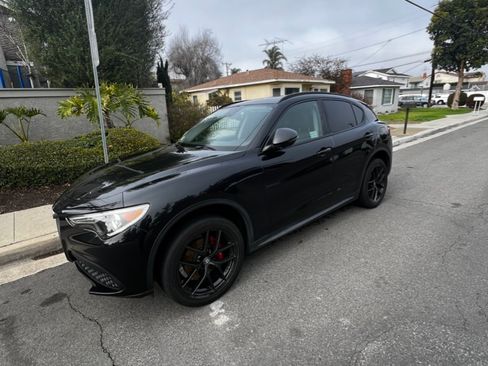 Used 2019 Alfa Romeo Stelvio Sport w/ Quick Order Package 22K Sport image 11