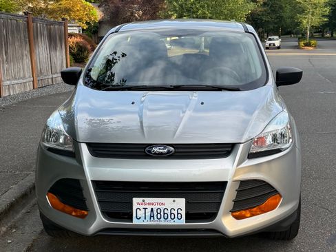 Used 2014 Ford Escape S FWD image 1