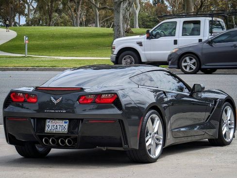 Used 2019 Chevrolet Corvette Stingray Coupe 2D image 2