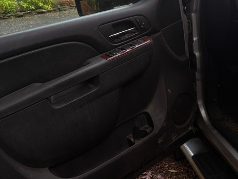 Used 2011 Chevrolet Silverado 3500 LTZ image 16