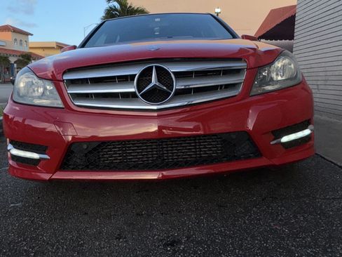 Used 2013 Mercedes-Benz C 250 Sedan image 15