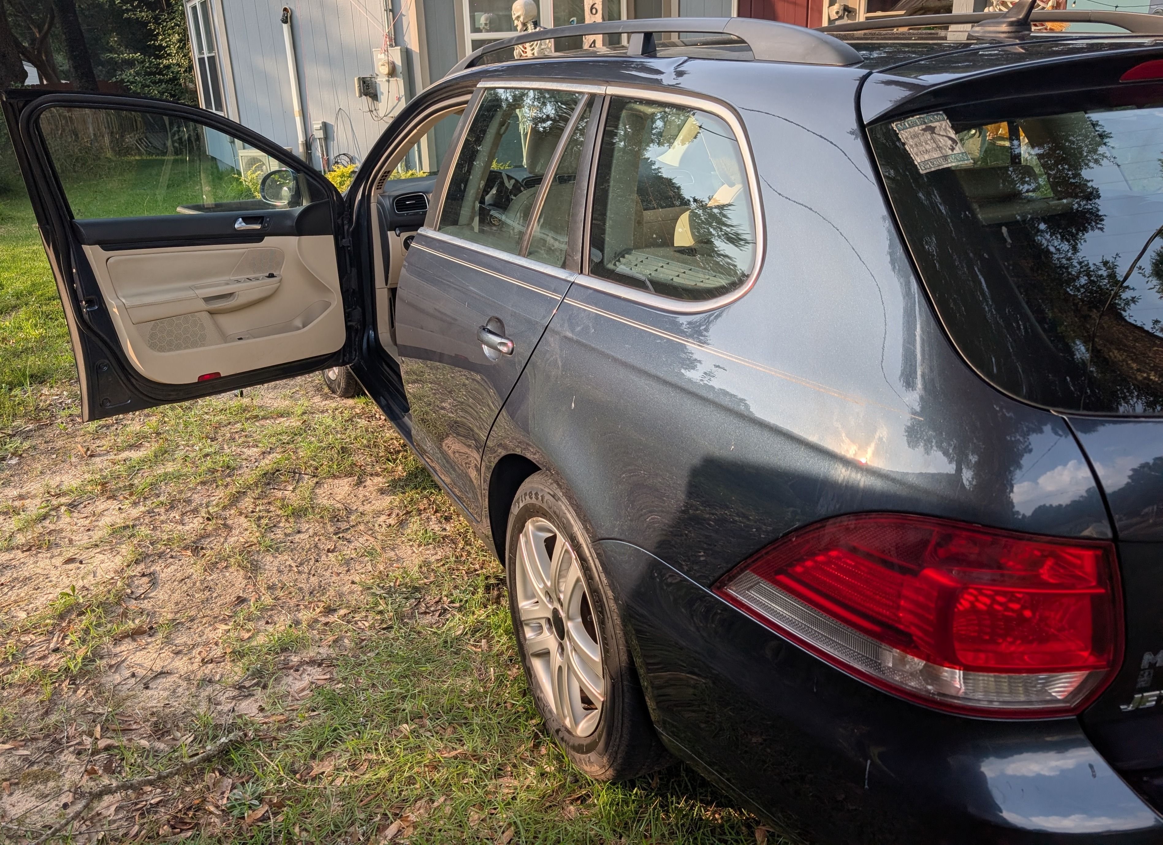 Used 2010 Volkswagen Jetta TDI FWD image 17