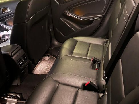 Used 2018 Mercedes-Benz GLA 250 image 10