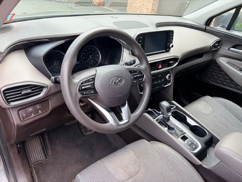 Used 2019 Hyundai Santa Fe SE AWD/4WD image 9
