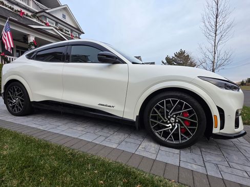 Used 2023 Ford Mustang Mach-E GT image 8