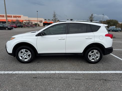 Used 2015 Toyota RAV4 LE image 2