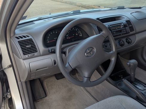 Used 2003 Toyota Camry LE FWD image 25