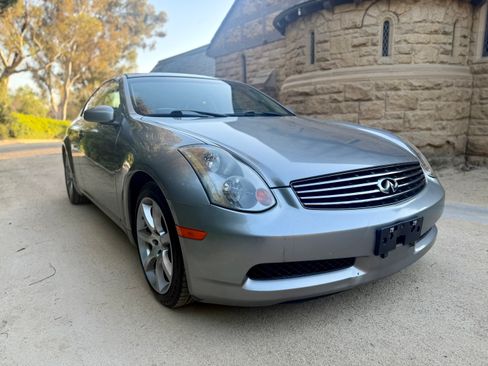 Used 2004 INFINITI G35 Coupe w/ Premium Pkg image 1