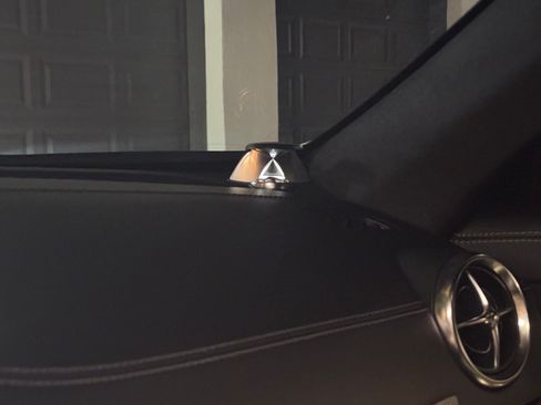 Used 2014 Mercedes-Benz SL 63 AMG image 32