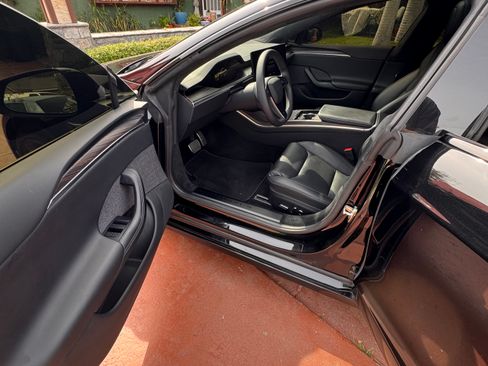 Used 2023 Tesla Model S Standard Range image 13