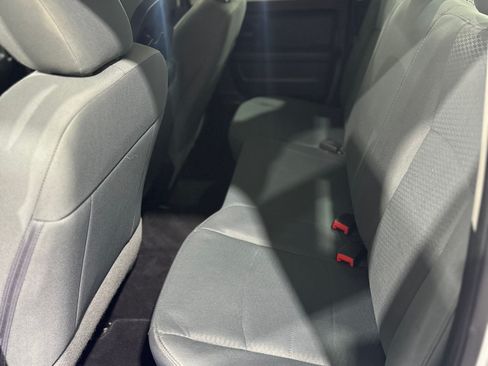 Used 2017 RAM 1500 Express image 10