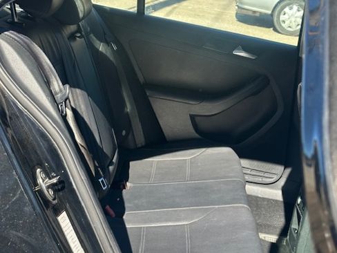 Used 2012 Volkswagen Jetta SE image 14