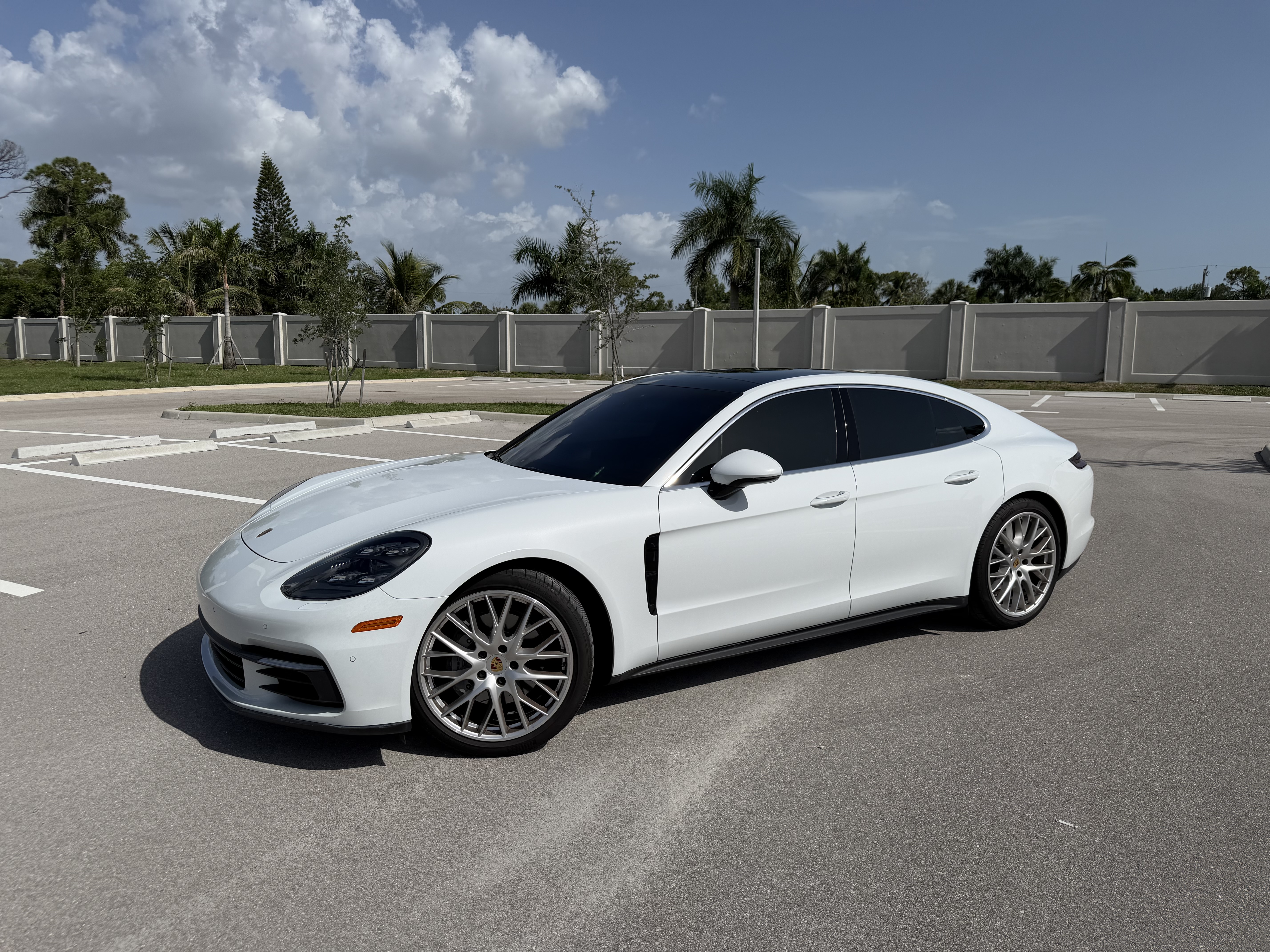 Used 2018 Porsche Panamera 4S AWD/4WD image 2
