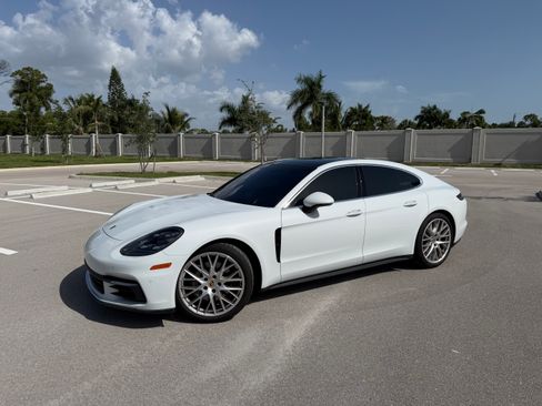 Used 2018 Porsche Panamera 4S AWD/4WD image 2