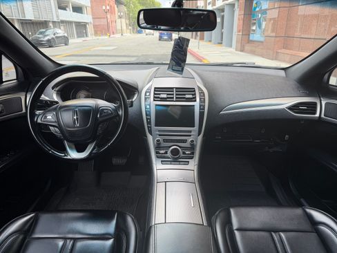 Used 2018 Lincoln MKZ Premiere FWD image 14