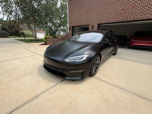 Used 2022 Tesla Model S Plaid AWD/4WD image 9