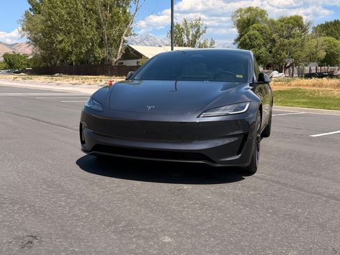 Used 2024 Tesla Model 3 Performance AWD/4WD image 2