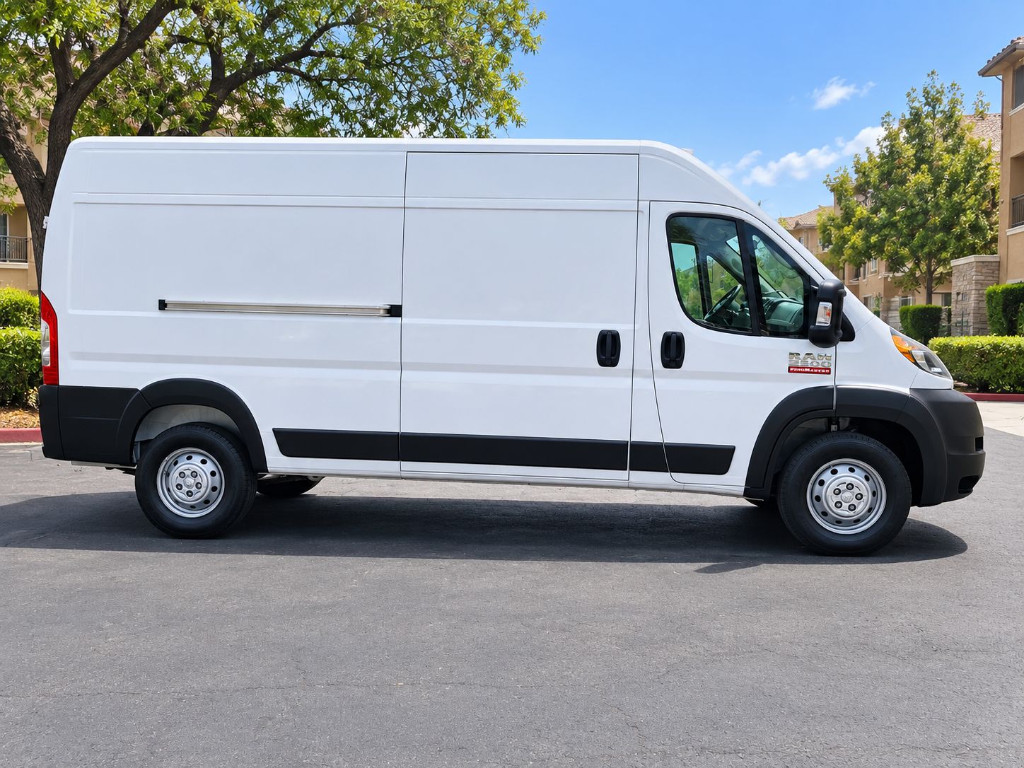 Used 2021 RAM ProMaster 2500 FWD image 4