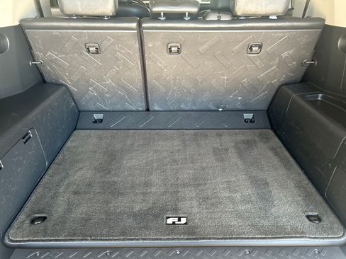 Used 2014 Toyota FJ Cruiser 4WD w/ Convenience Package image 10