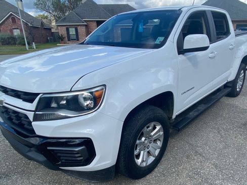 Used 2021 Chevrolet Colorado LT image 2