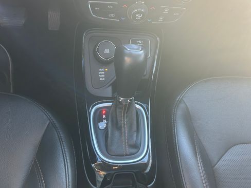 Used 2021 Jeep Compass Limited w/ Sun and Sound Group image 11