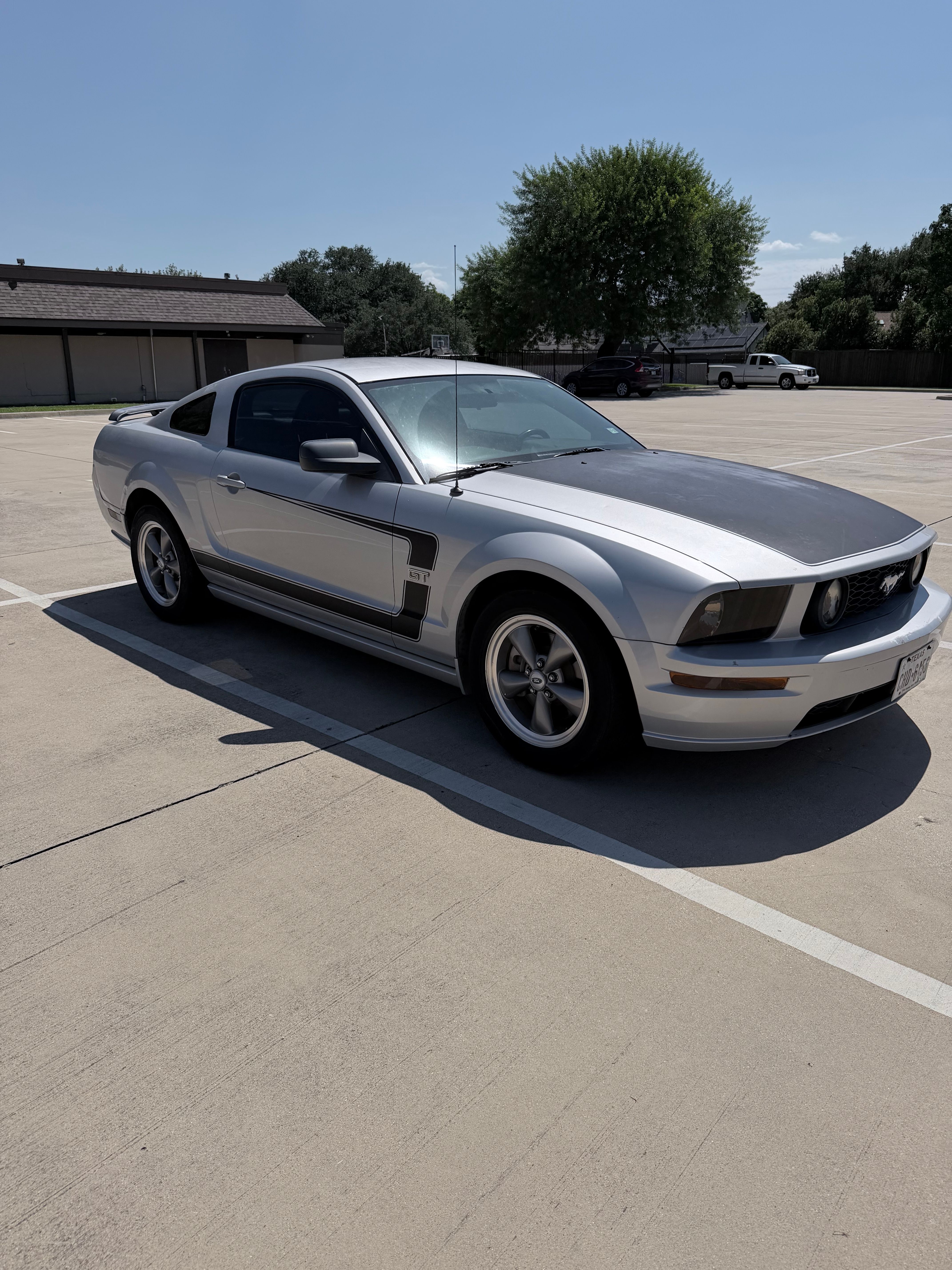 Used 2006 Ford Mustang GT Premium RWD image 2