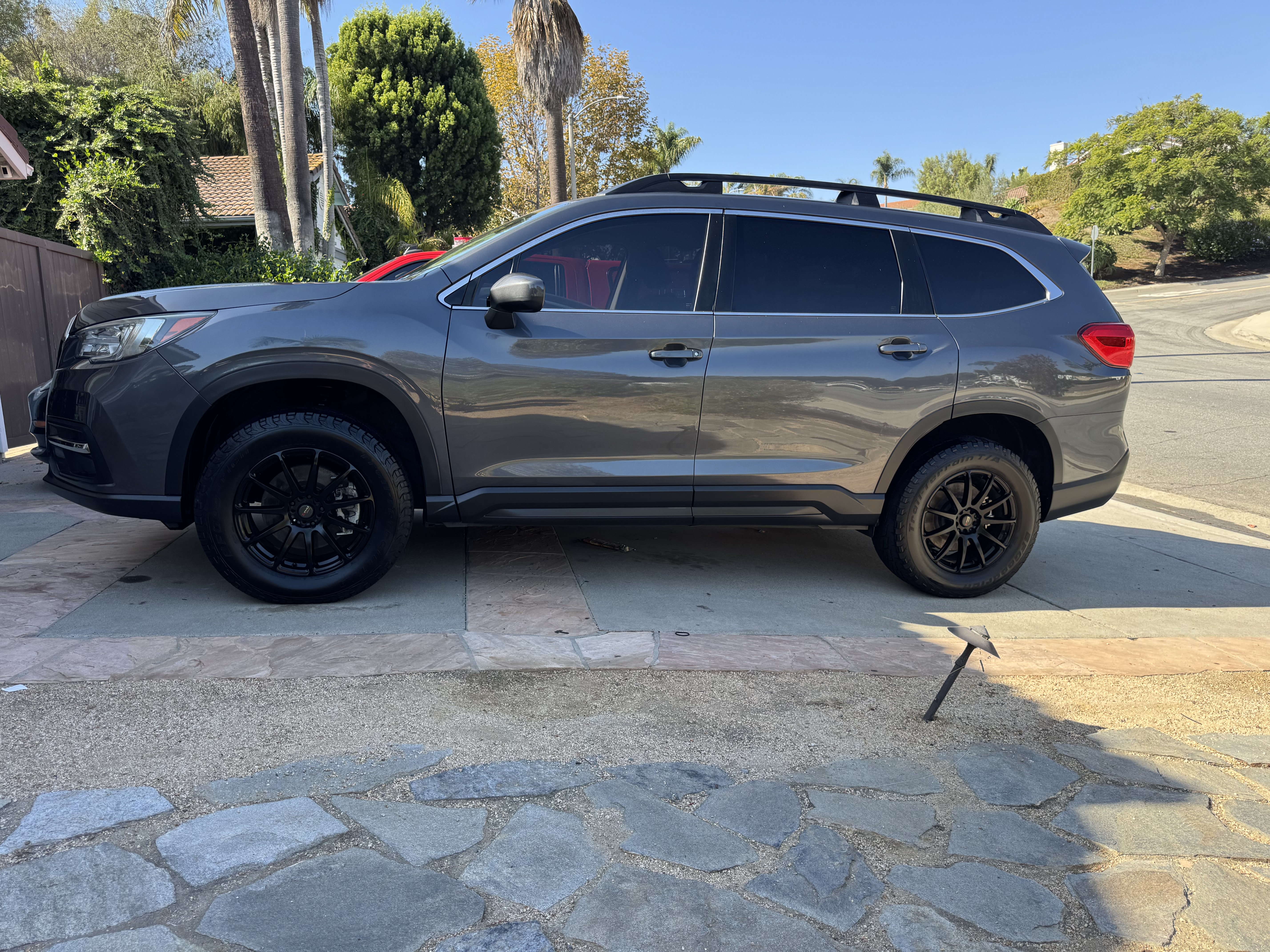 Used 2021 Subaru Ascent Premium w/ Convenience Package AWD/4WD image 1