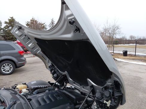 Used 2009 Saturn Sky w/ Premium Trim Package image 16