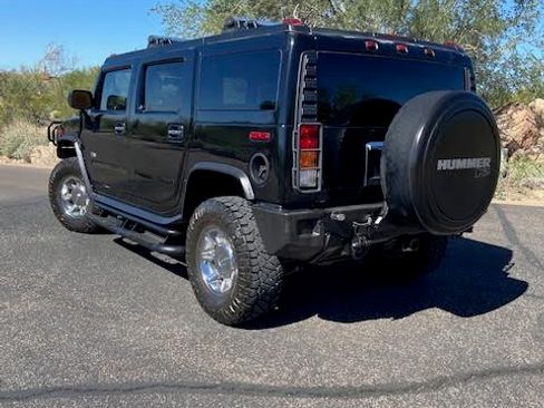 Used 2004 HUMMER H2 w/ Preferred Equipment Group image 8