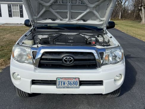 Used 2006 Toyota Tacoma PreRunner image 12