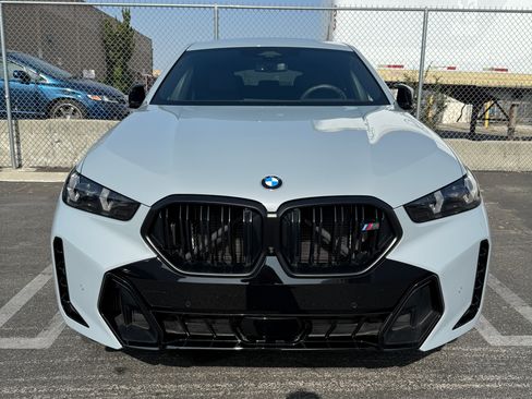 Used 2025 BMW X6 M60i w/ Executive Package image 6
