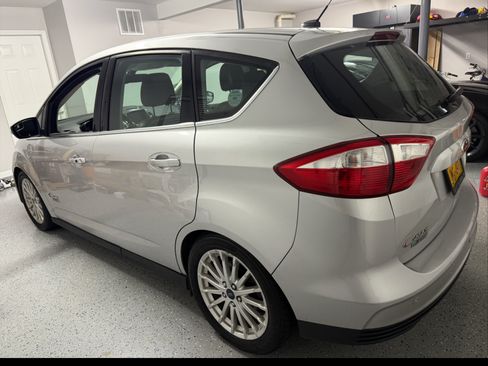 Used 2016 Ford C-MAX Energi SEL w/ Equipment Group 301A image 8