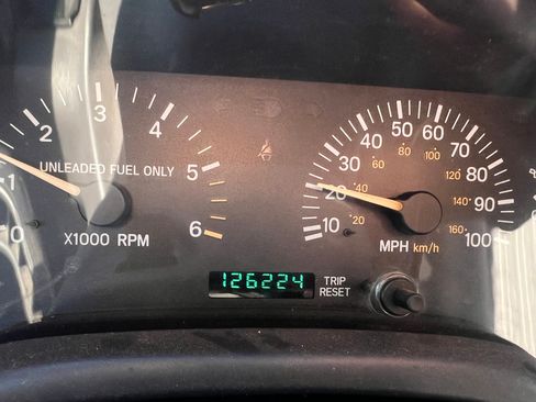 Used 1999 Jeep Cherokee Sport image 5