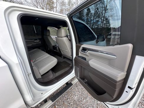 Used 2023 Chevrolet Silverado 1500 LTZ image 18