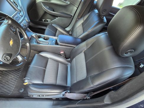 Used 2016 Chevrolet Impala LT w/ Convenience Package image 10