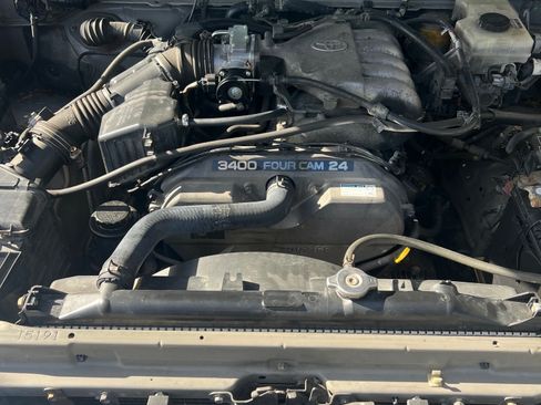 Used 2002 Toyota 4Runner SR5 image 9