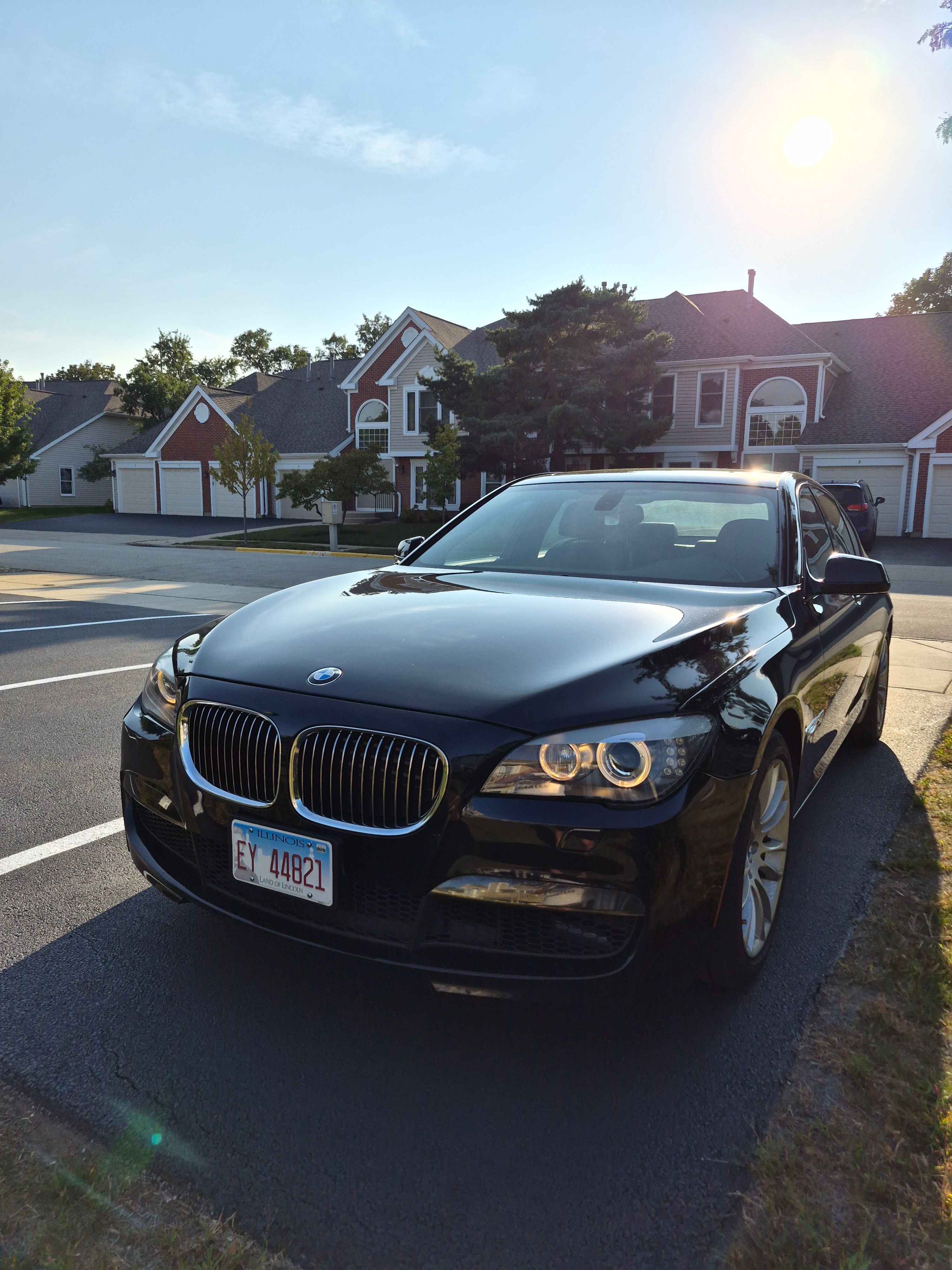 Used 2011 BMW 750i xDrive AWD/4WD image 1