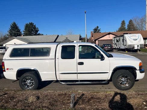 Used 2004 GMC Sierra 1500 SLT w/ Light Duty Power Package image 1