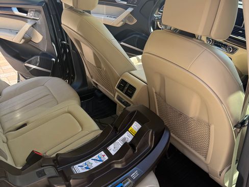 Used 2019 Audi Q5 2.0T Premium Plus w/ Premium Plus Package AWD/4WD image 11
