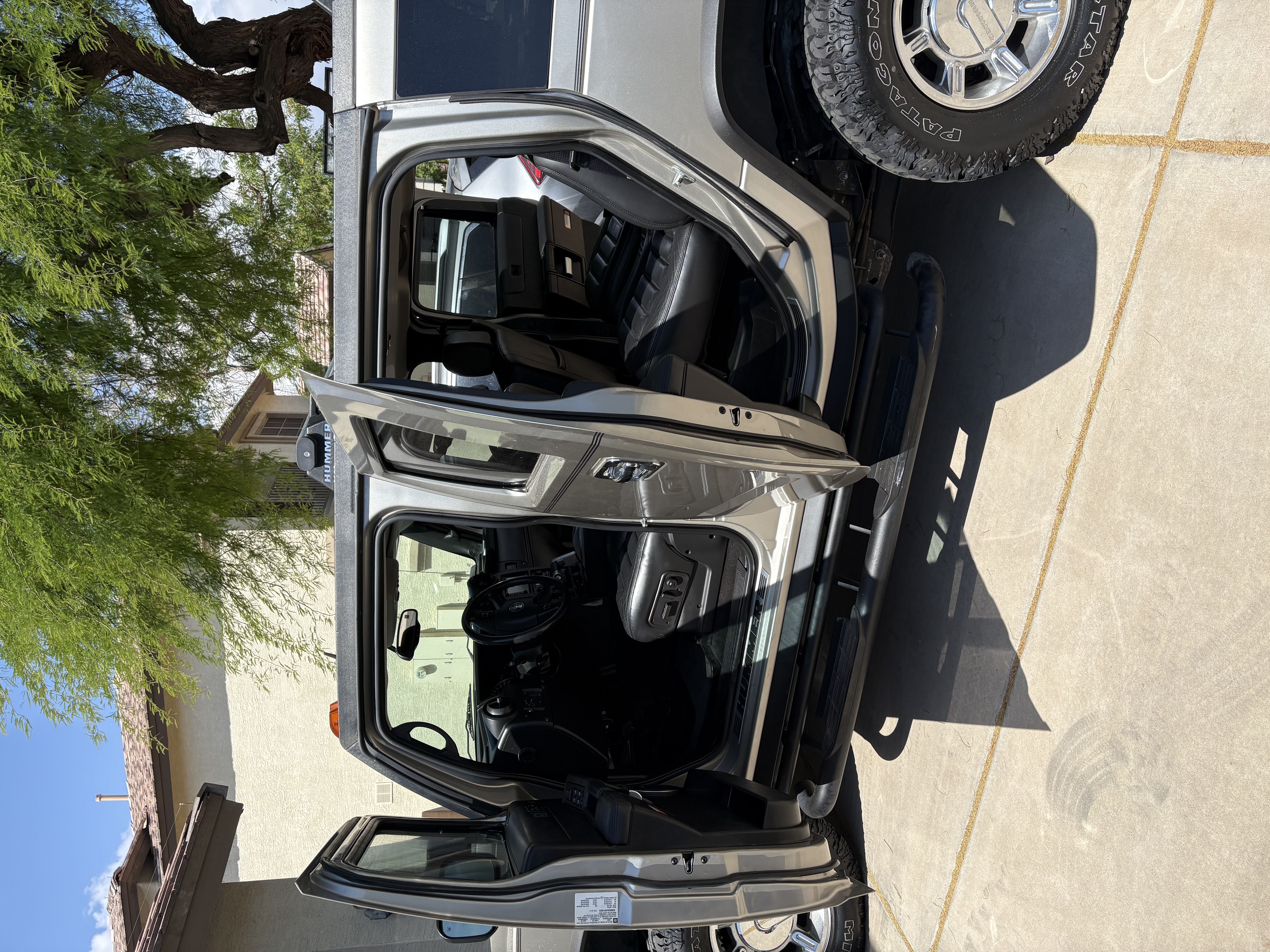 Used 2005 HUMMER H2 w/ Preferred Equipment Group AWD/4WD image 4