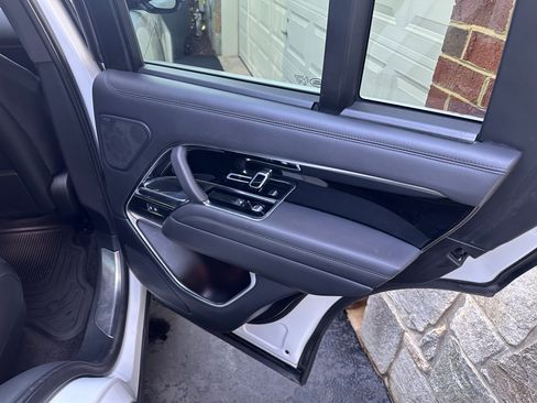 Used 2022 Land Rover Range Rover SE AWD/4WD image 18